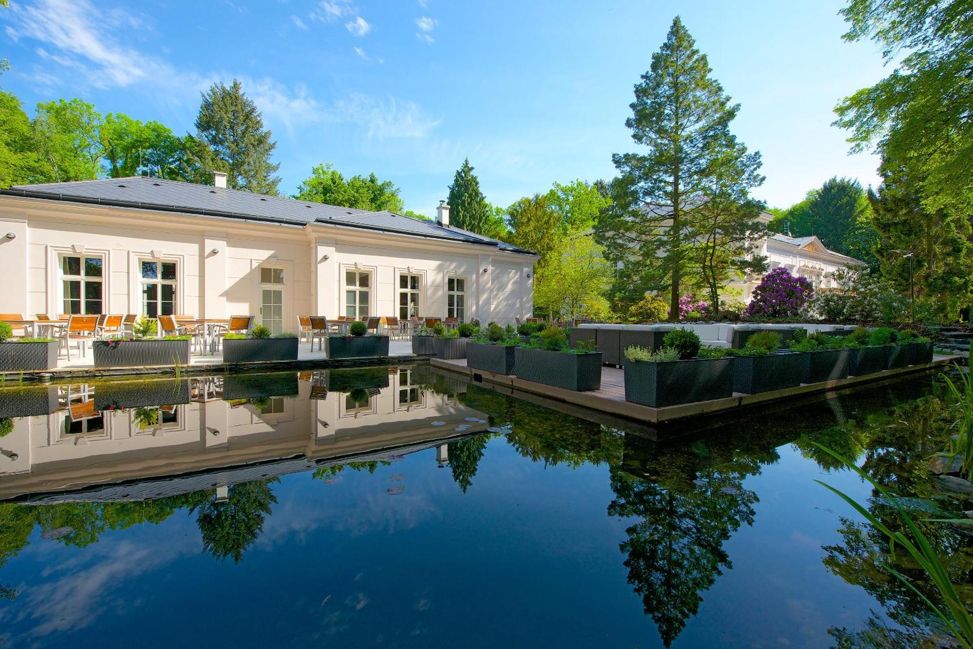 Zamek Ratmerice - Hotel & Resort Eksteriør billede